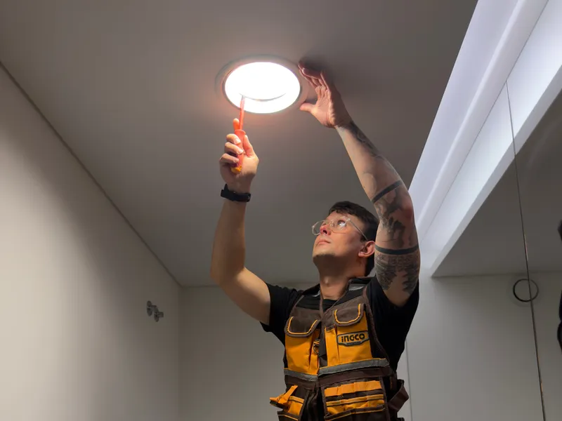 Manutenção de iluminação elétrica